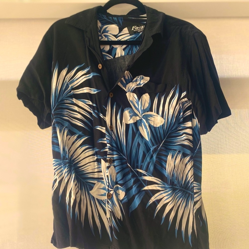 Black and blue floral Hawaiian shirt